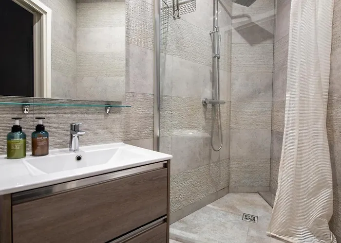 Lamartine- Heart Of Center- Modern And Design Flat نيس