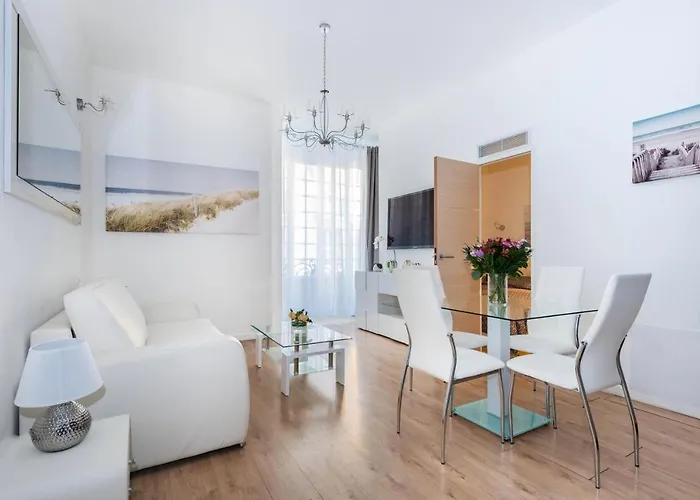 Lamartine- Heart Of Center- Modern And Design Flat شقة